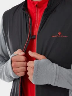 RONHILL Men's Tech Hyperchill Jacket -RONHILL Store HYPERCHILL JACKET BLACK FLAME29