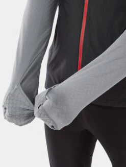 RONHILL Men's Tech Hyperchill Jacket -RONHILL Store HYPERCHILL JACKET BLACK FLAME44