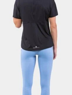 RONHILL Women's Tech Glide S/S Tee 28 RONHILL Women's Tech Glide S/S Tee -RONHILL Store RH 006632 Womens Tech Glide SS Tee R009 All Black 5967