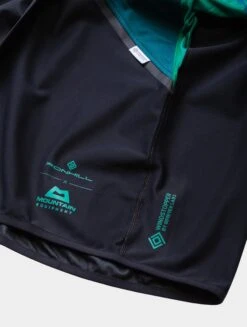 RONHILL Men's Tech GORE-TEX® Windstopper Jacket 24 RONHILL Men's Tech GORE-TEX® Windstopper Jacket -RONHILL Store RH 007070 Mens Tech Goretex Windstoper Jacket Detail 4786